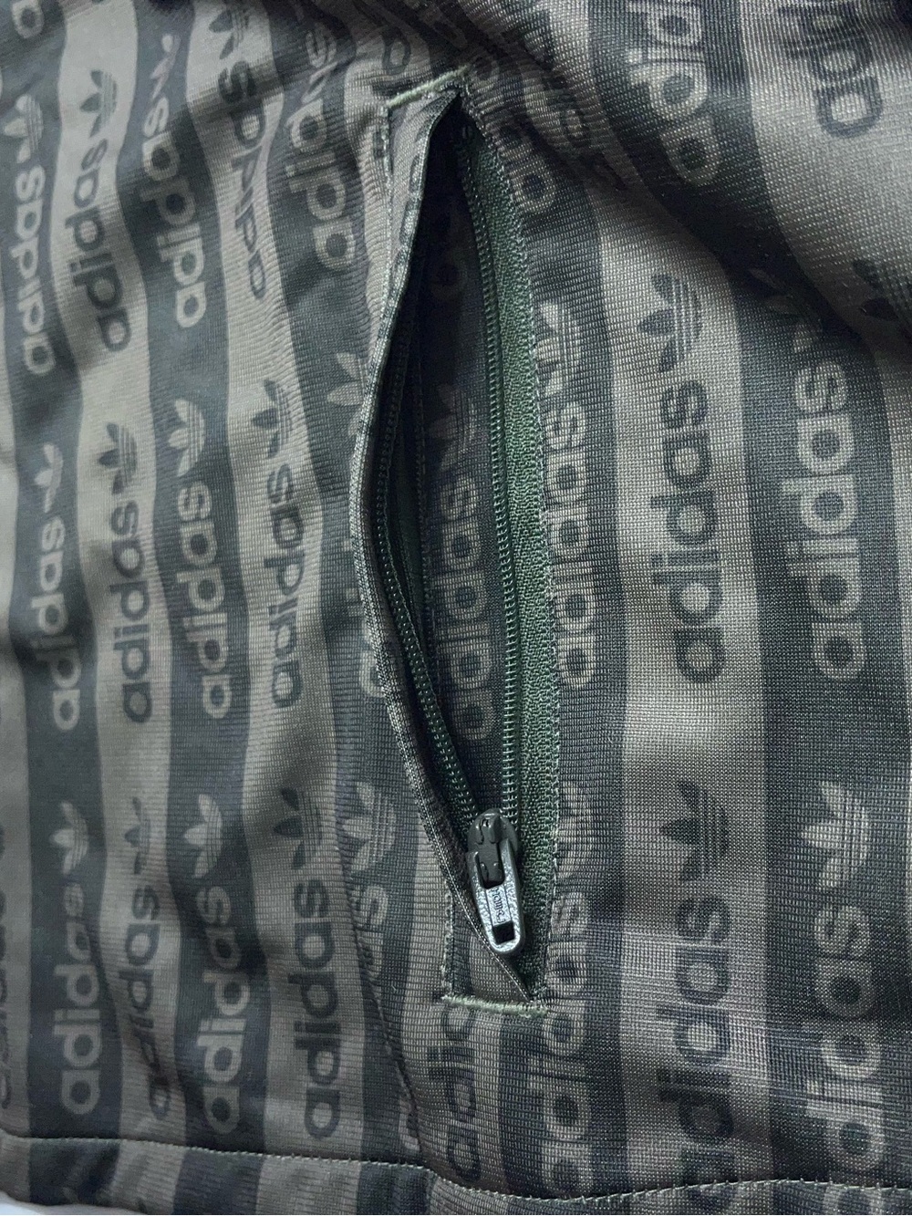 Adidas Trefoil Cropped Track Jacket Womens Size Small Green Full Zip Zip Pockets - Picture 4 of 12